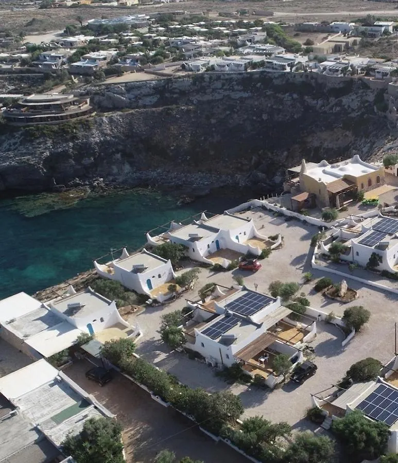 Villette di Cala Creta Lampedusa 0*,  Italia